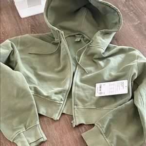 NWT Athleta Cropped Hoodie